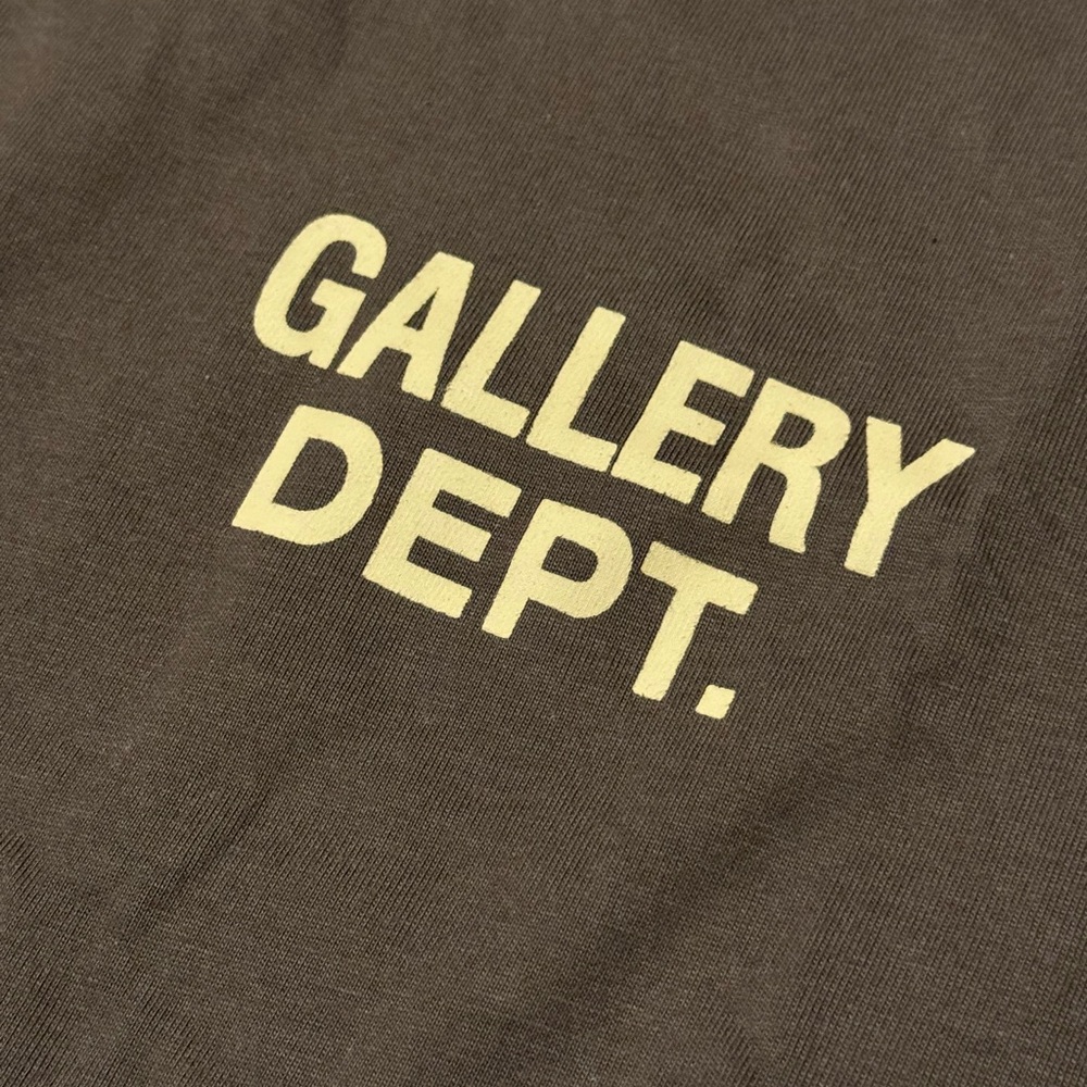 Gallery Dept Black Tee with Gold Logo - Picture 4 of 4
